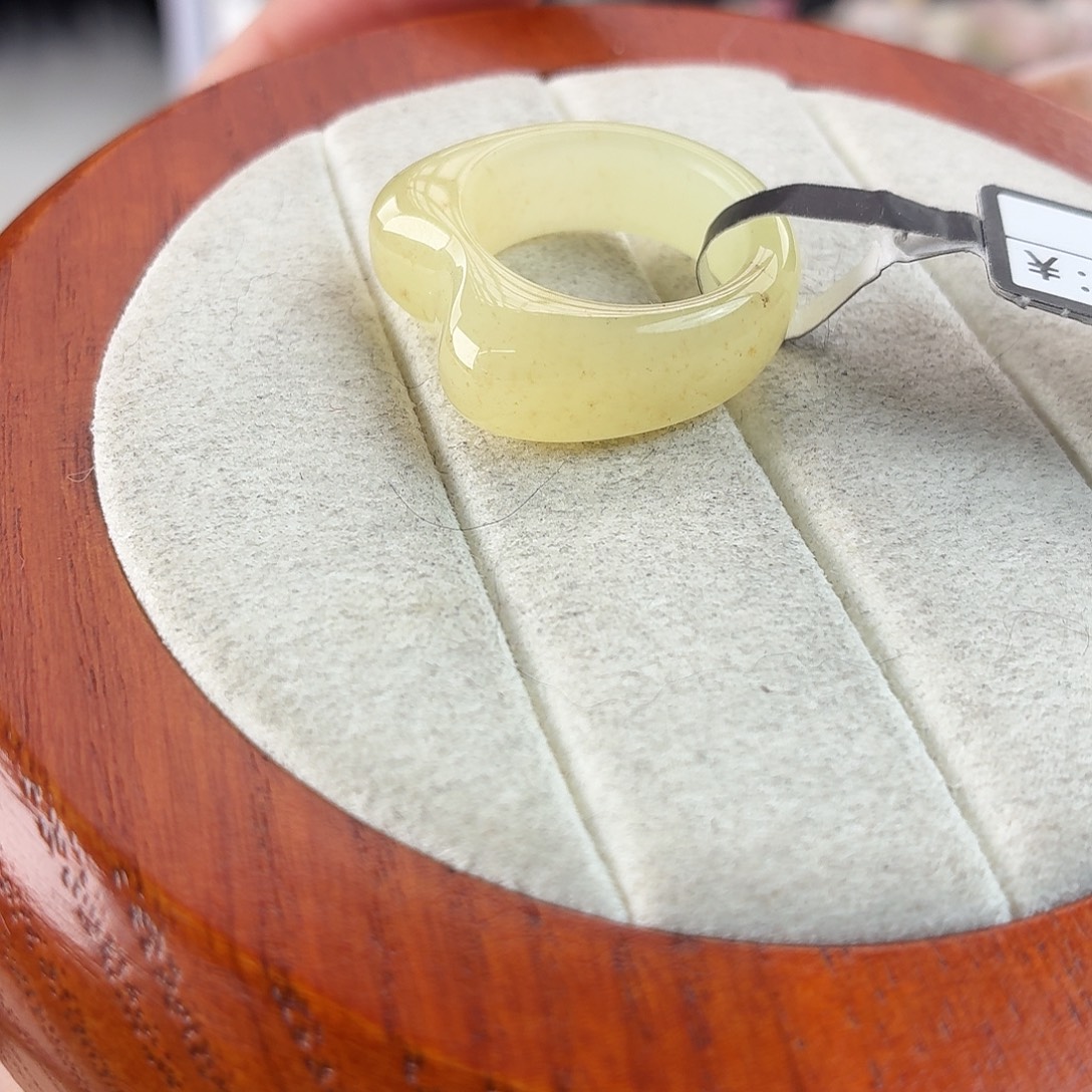 和田玉未镶嵌戒指r40飘糖花鹅黄猫耳16.2