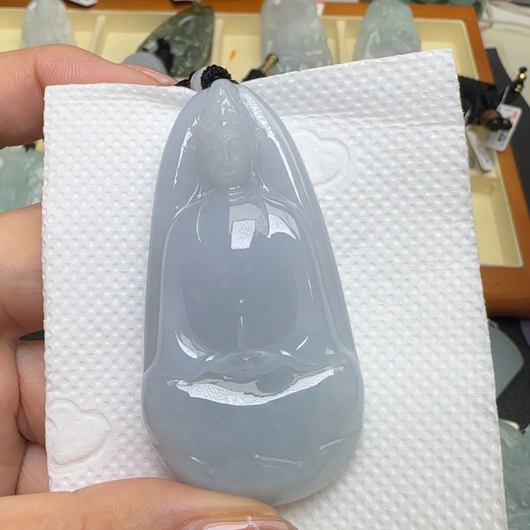 翡翠未镶嵌颈饰  
