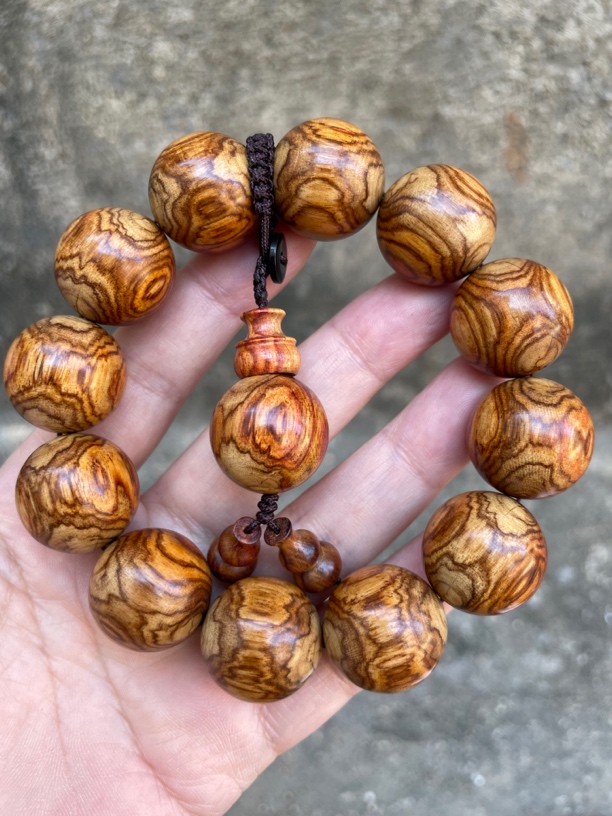 海南黄花梨手串黄金底虎纹鬼脸对眼奥特曼满纹鬼脸文玩佛珠手串