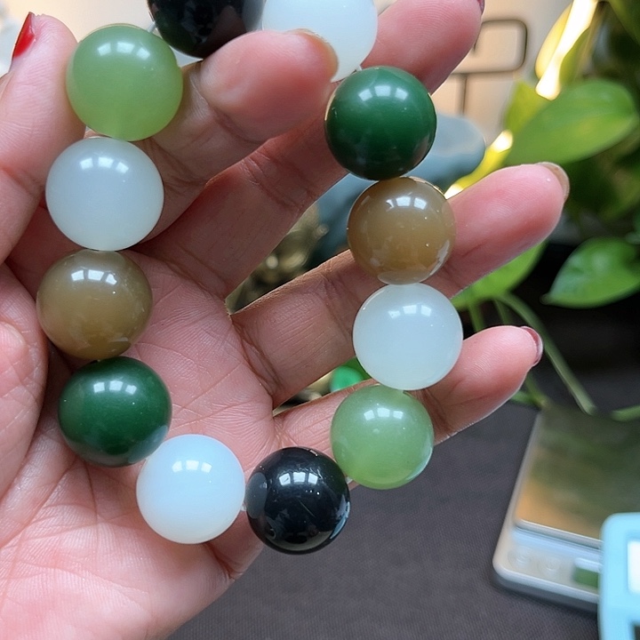 和田玉手串未镶嵌