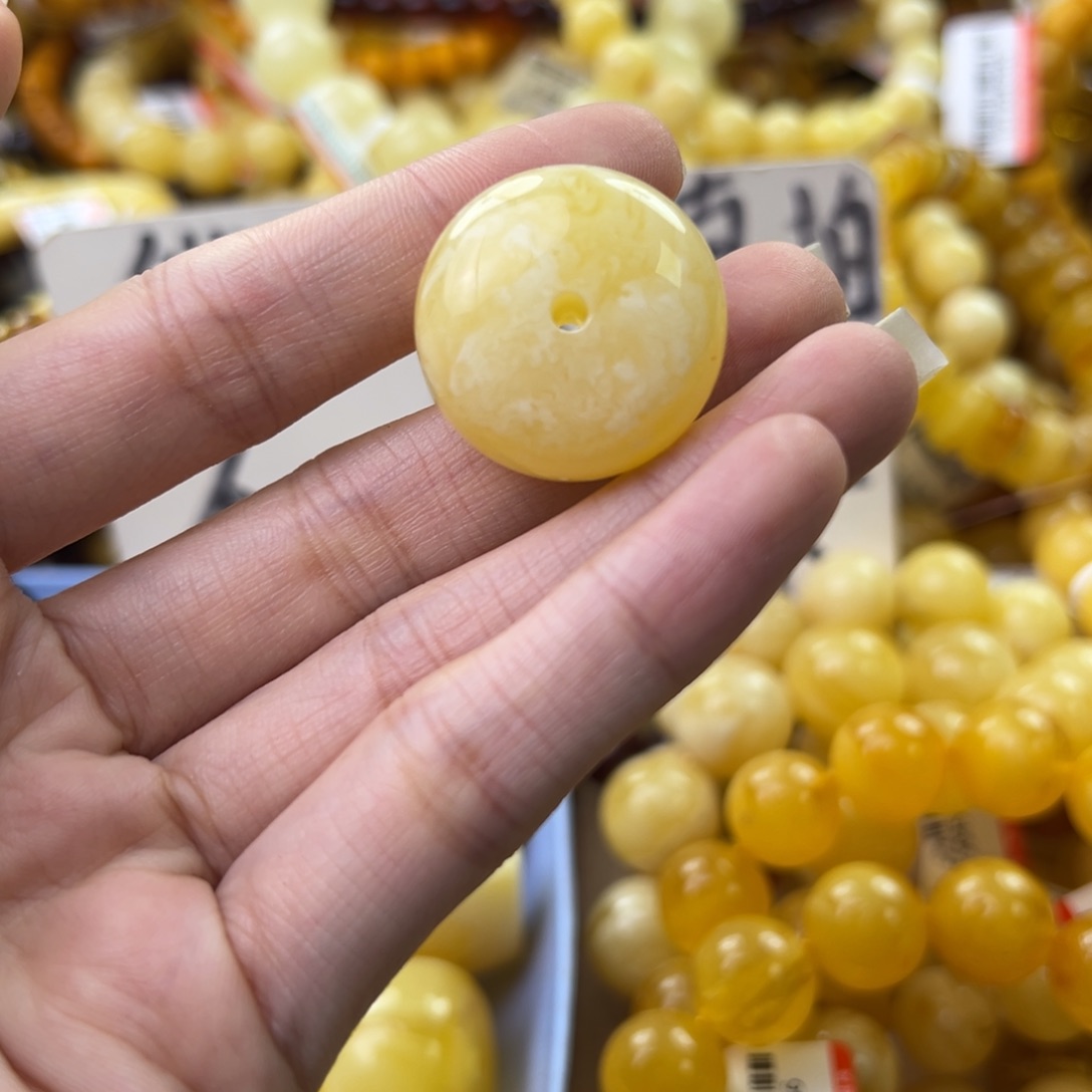 琥珀珠宝奇石未镶嵌
