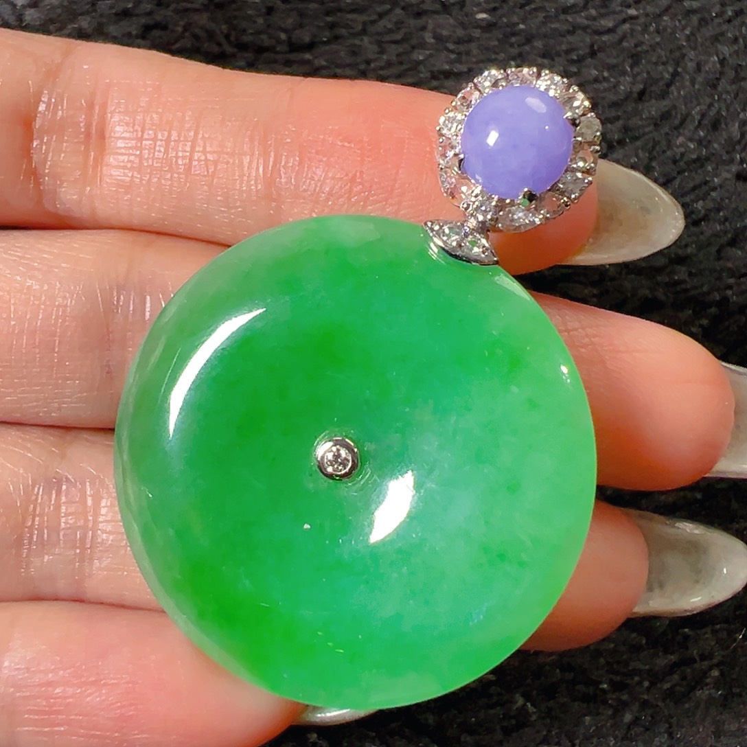 翡翠18K金镶嵌颈饰签收后24小时鉴赏期，过时不退