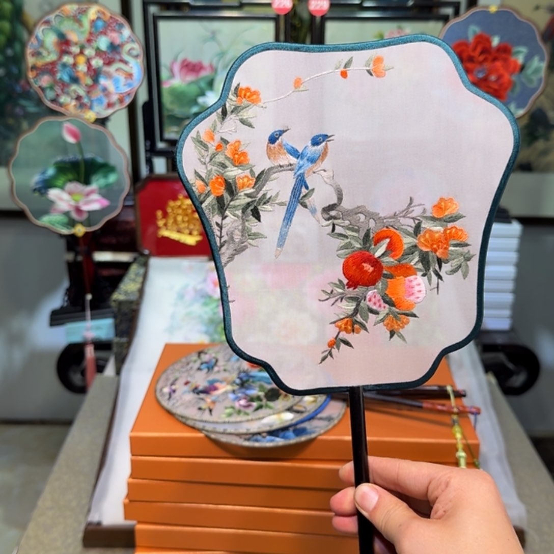 刺绣刺绣工艺精湛