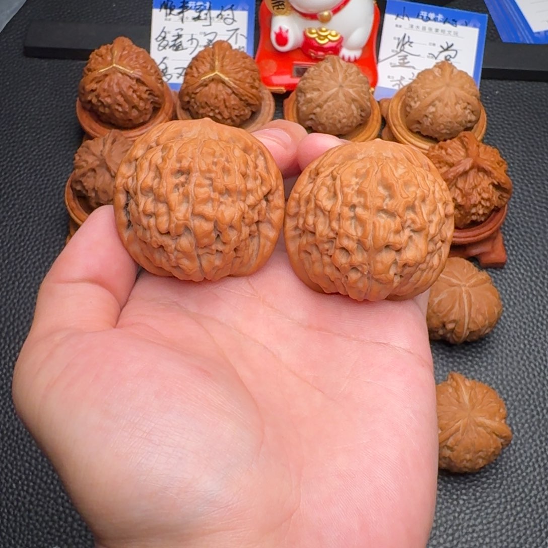 桃核把件莲花虎头全品无修精品