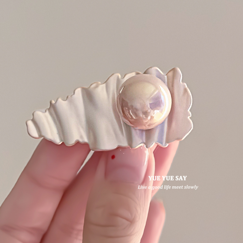 小桃灼灼 法式少女感粉色珠光褶皱金属发夹 甜美小众设计刘海边夹