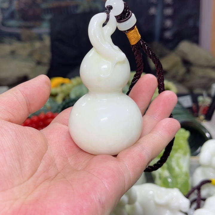 蛇纹石玉手把件多样性发货未镶嵌