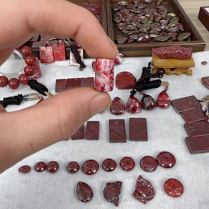 天然辰砂天然朱砂原石