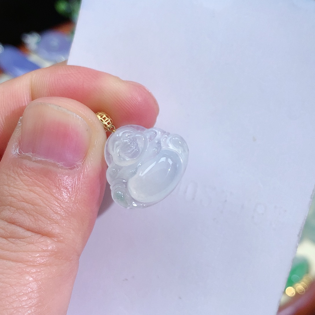 翡翠颈饰未镶嵌佛公