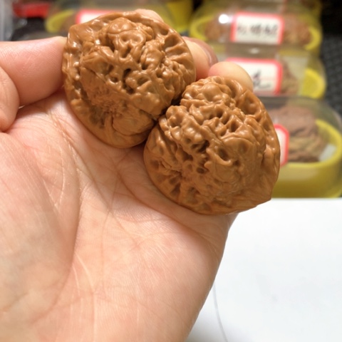 吊坠文玩核桃可***。金字塔