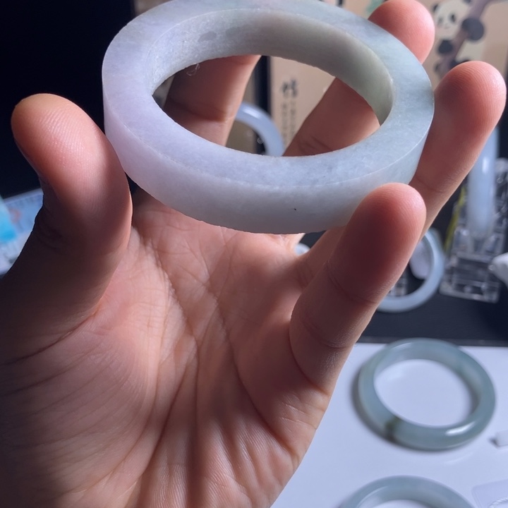 寒***雪未镶嵌手镯翡翠定制翡翠手镯