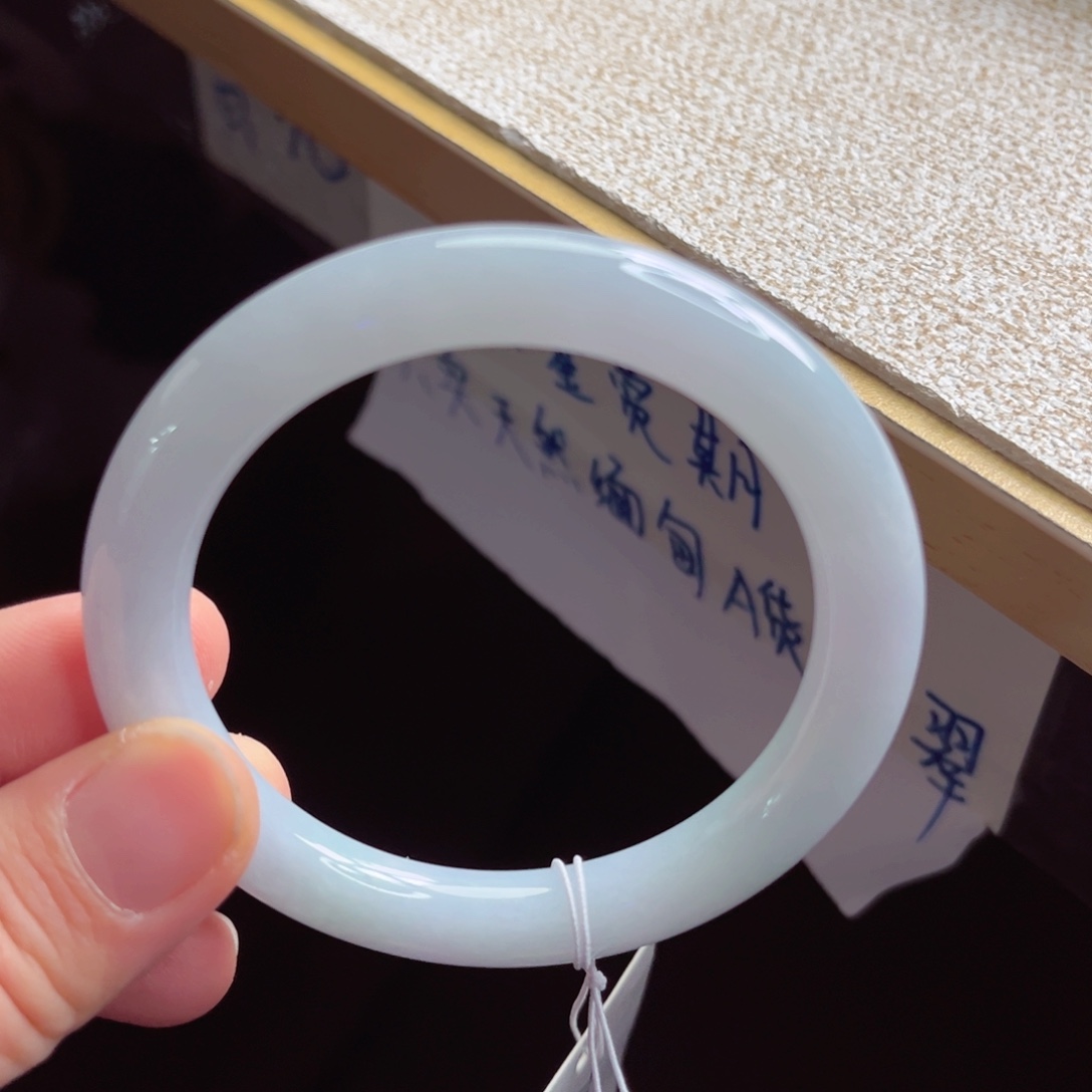 翡翠未镶嵌手镯手镯