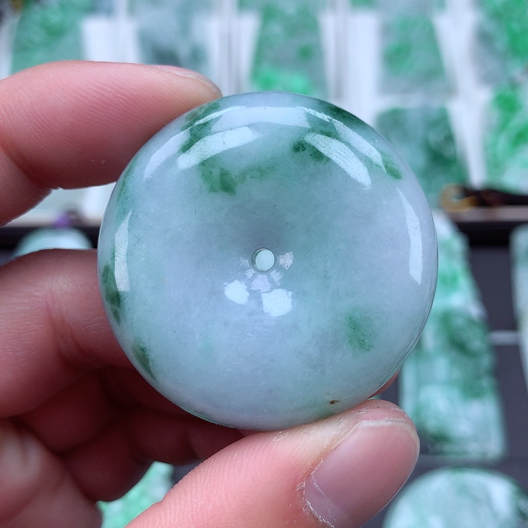 翡翠颈饰未镶嵌翡翠吊坠