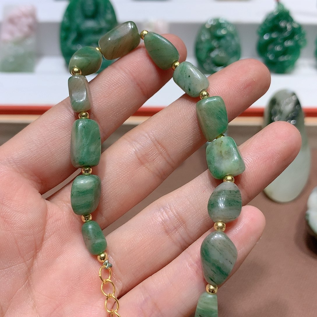 独山玉挂件未镶嵌