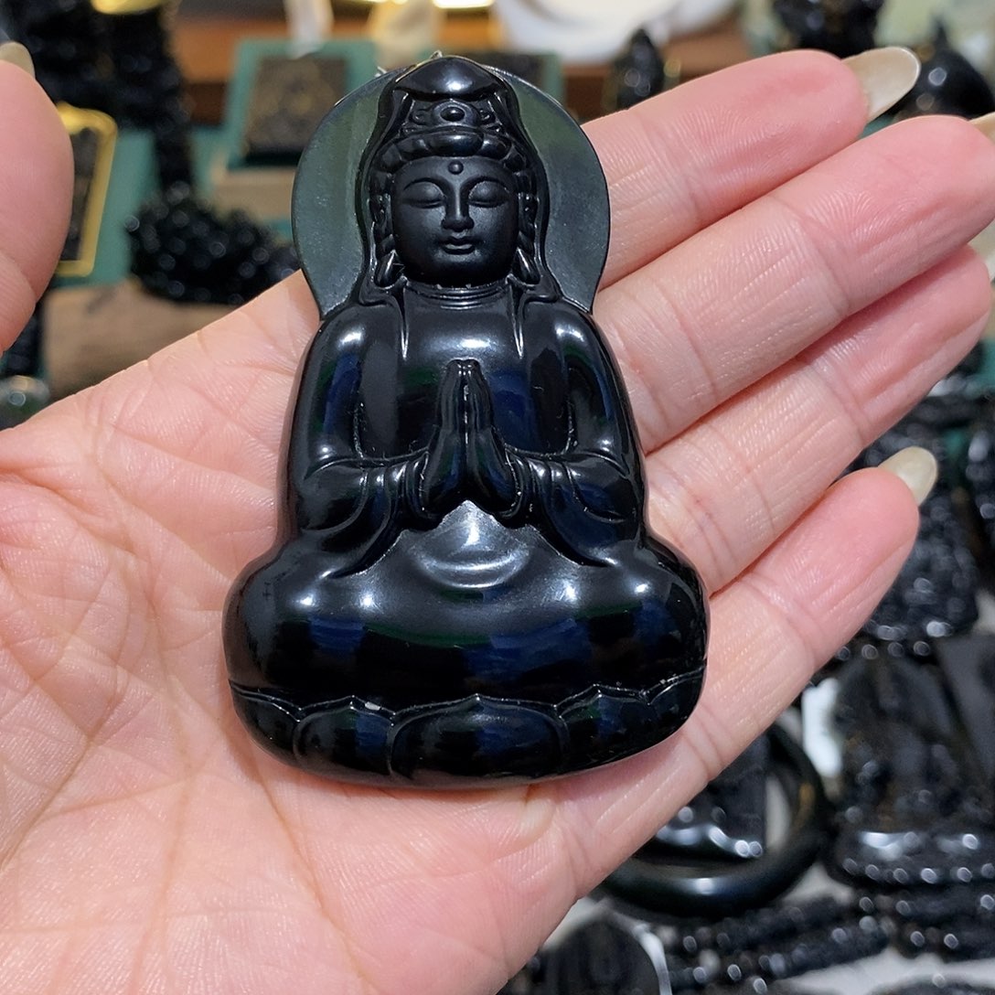 撒***旦未镶嵌蛇纹石玉颈饰