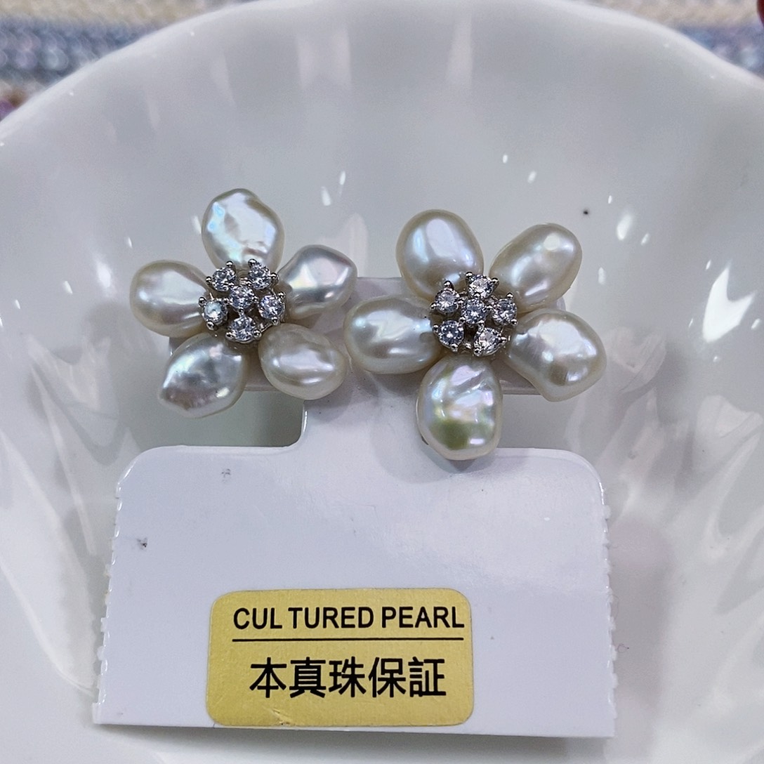 银S925镶嵌淡水珍珠耳饰