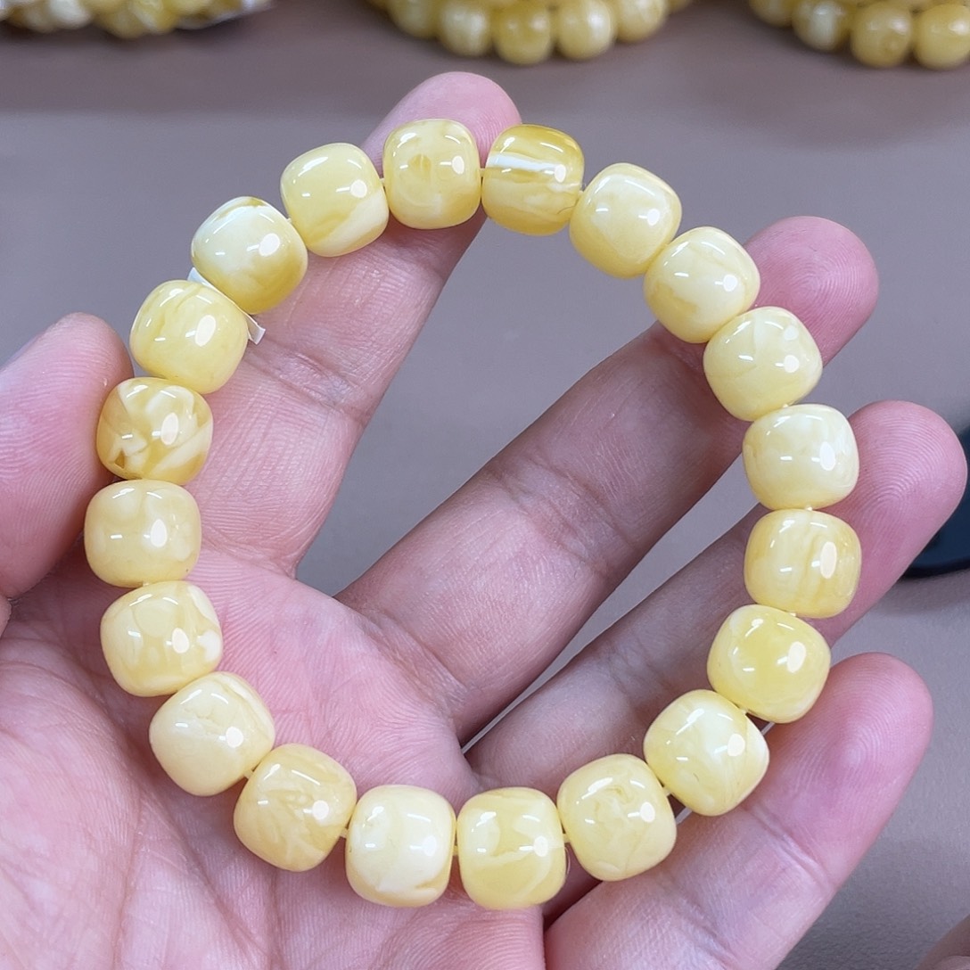 琥珀裸石未镶嵌01000000000