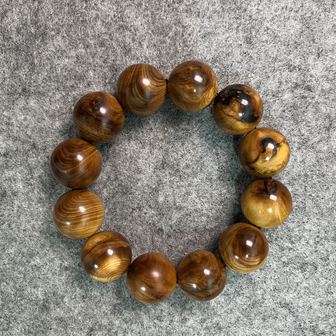 太行崖柏陈化料，2.0龙胆碳化瘤变异瘤，毕业品质，香，油性好密度高