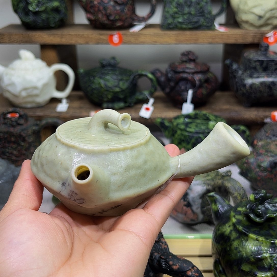 鸿**头石材冰碛玉精品壶瑕