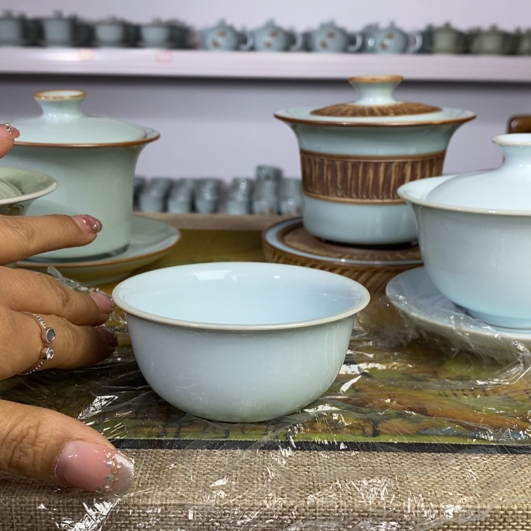 【闪购商品】月白压手杯一级。。。。。奎奎