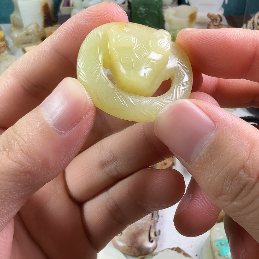 老***学未镶嵌和田玉（糖玉）车挂