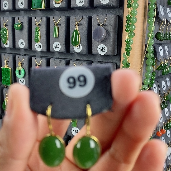 和田玉耳饰18K金镶嵌