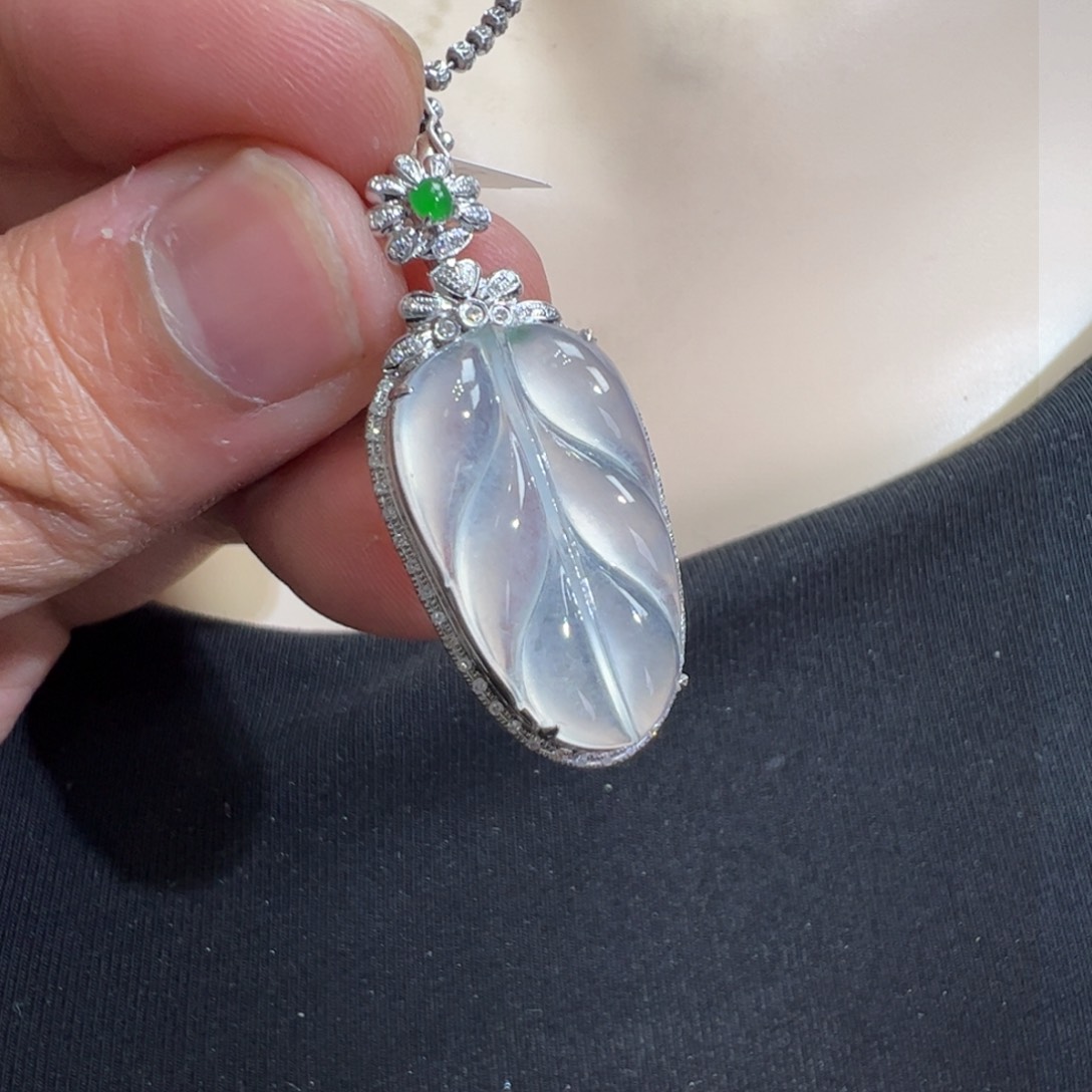 翡翠吊坠(不含链)18K金镶嵌