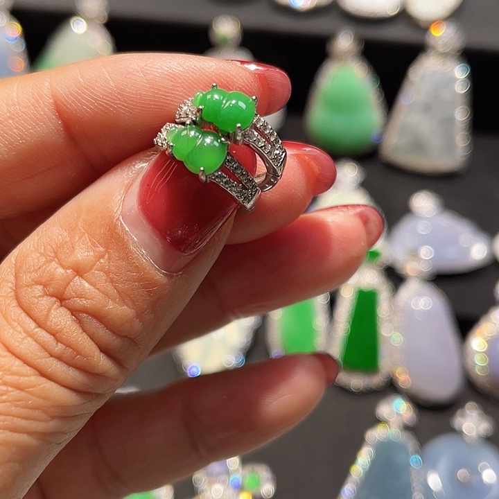 翡翠银S925镶嵌颈饰