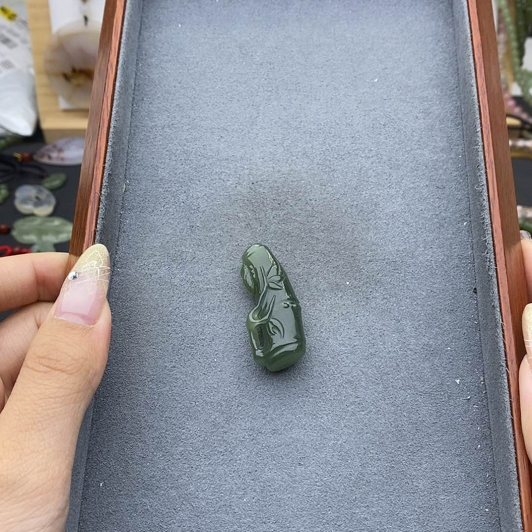 和田玉吊坠(不含链)未镶嵌