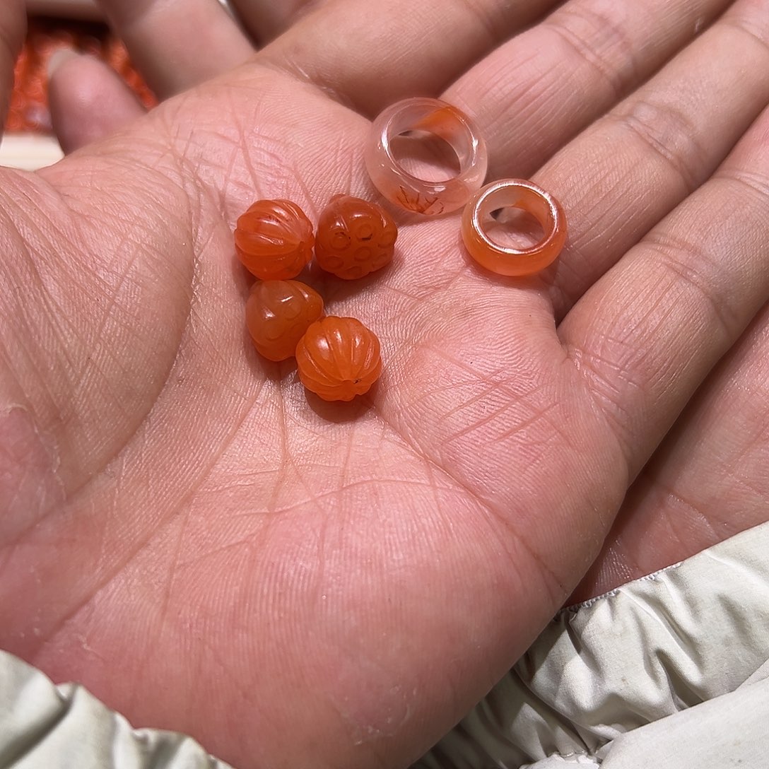 *****南红玛瑙未镶嵌颈饰