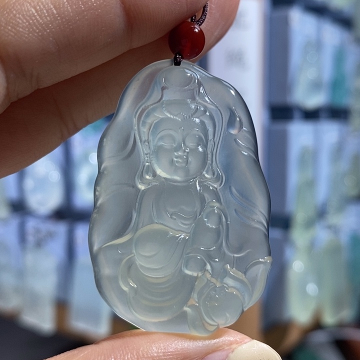 岫玉未镶嵌颈饰吊坠