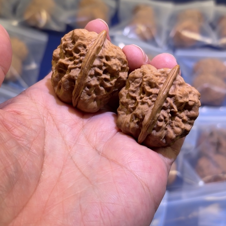 文玩核桃吊坠裂空爪