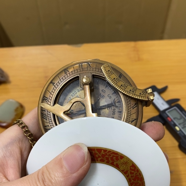 瓷片哈中古工艺品一件