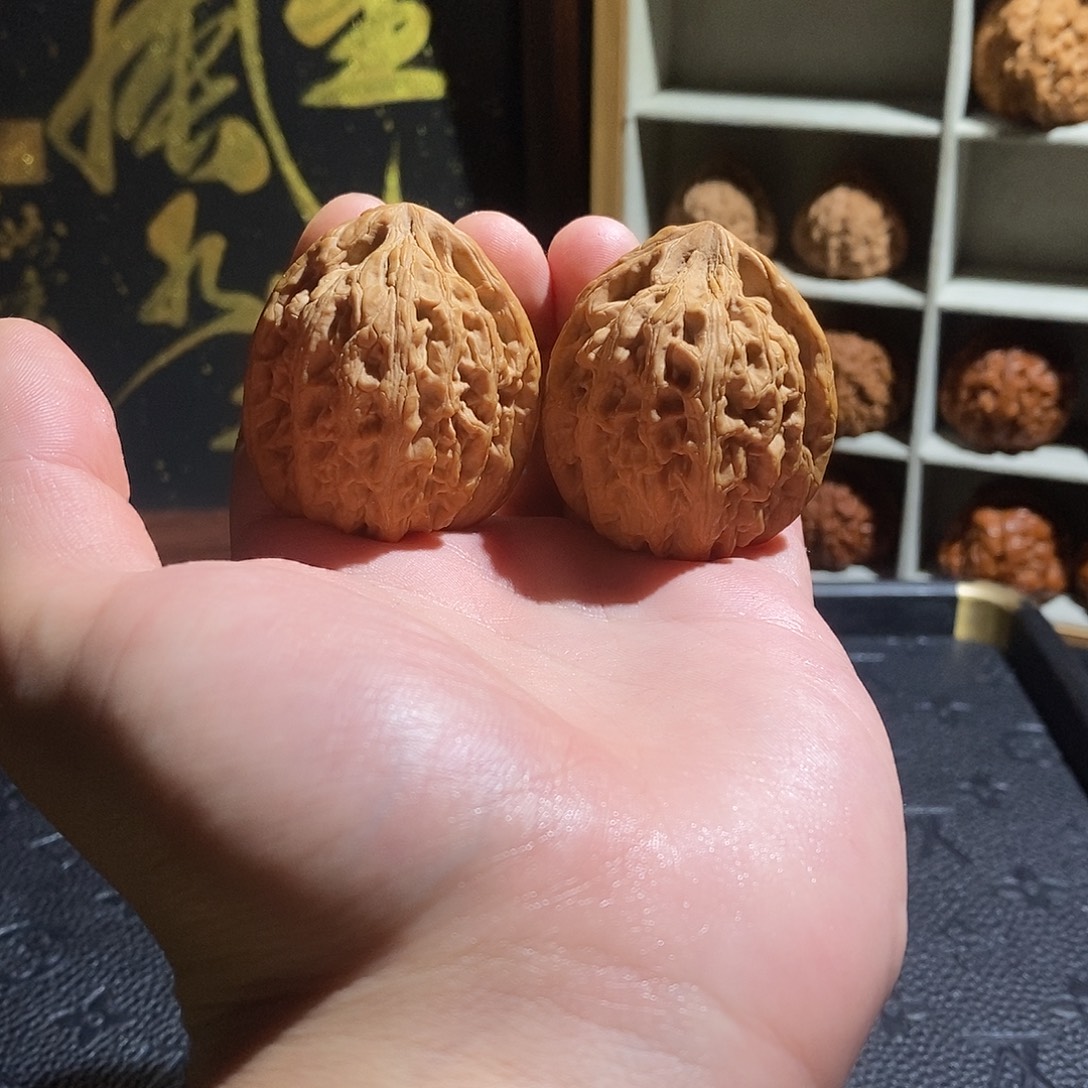 文玩核桃把件40虎头王