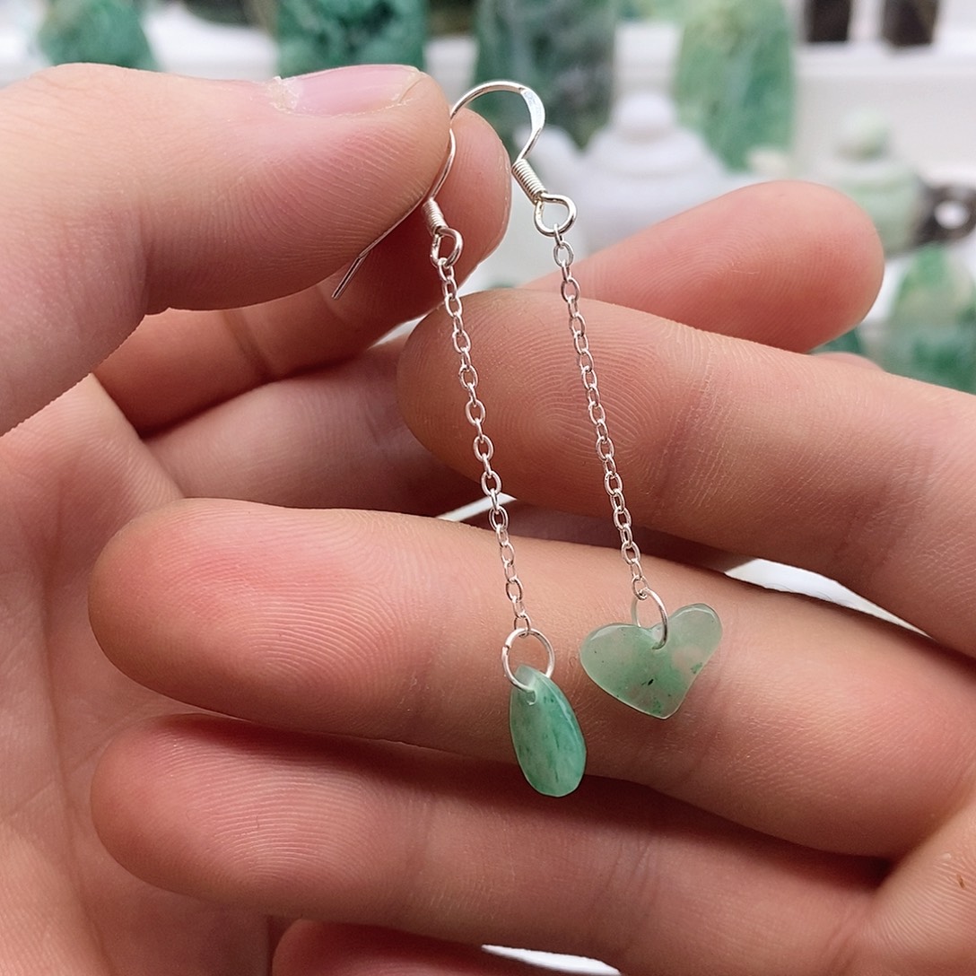 独山玉未镶嵌颈饰