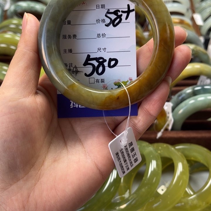 蛇纹石玉手镯未镶嵌童**忆