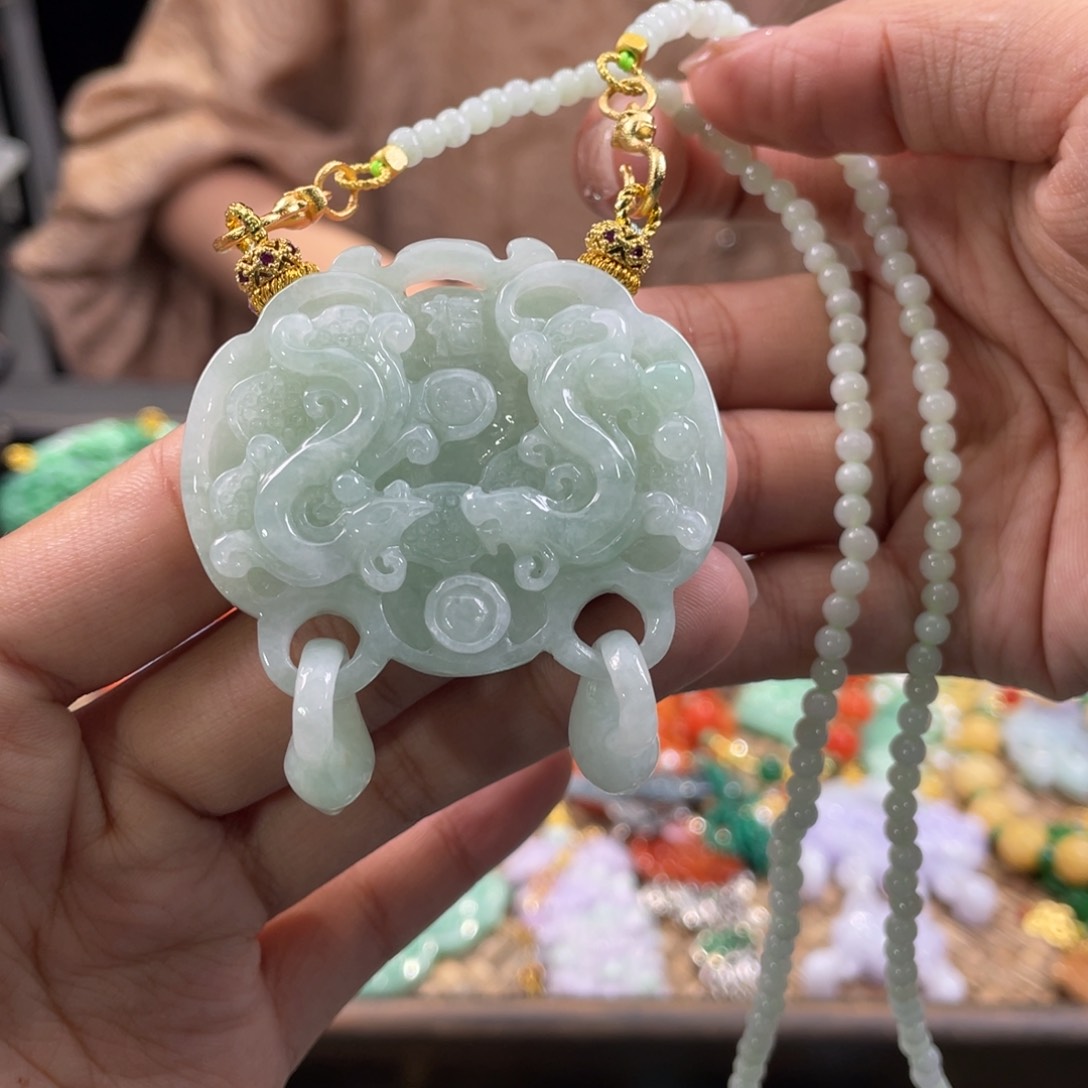 翡翠颈饰未镶嵌代编织