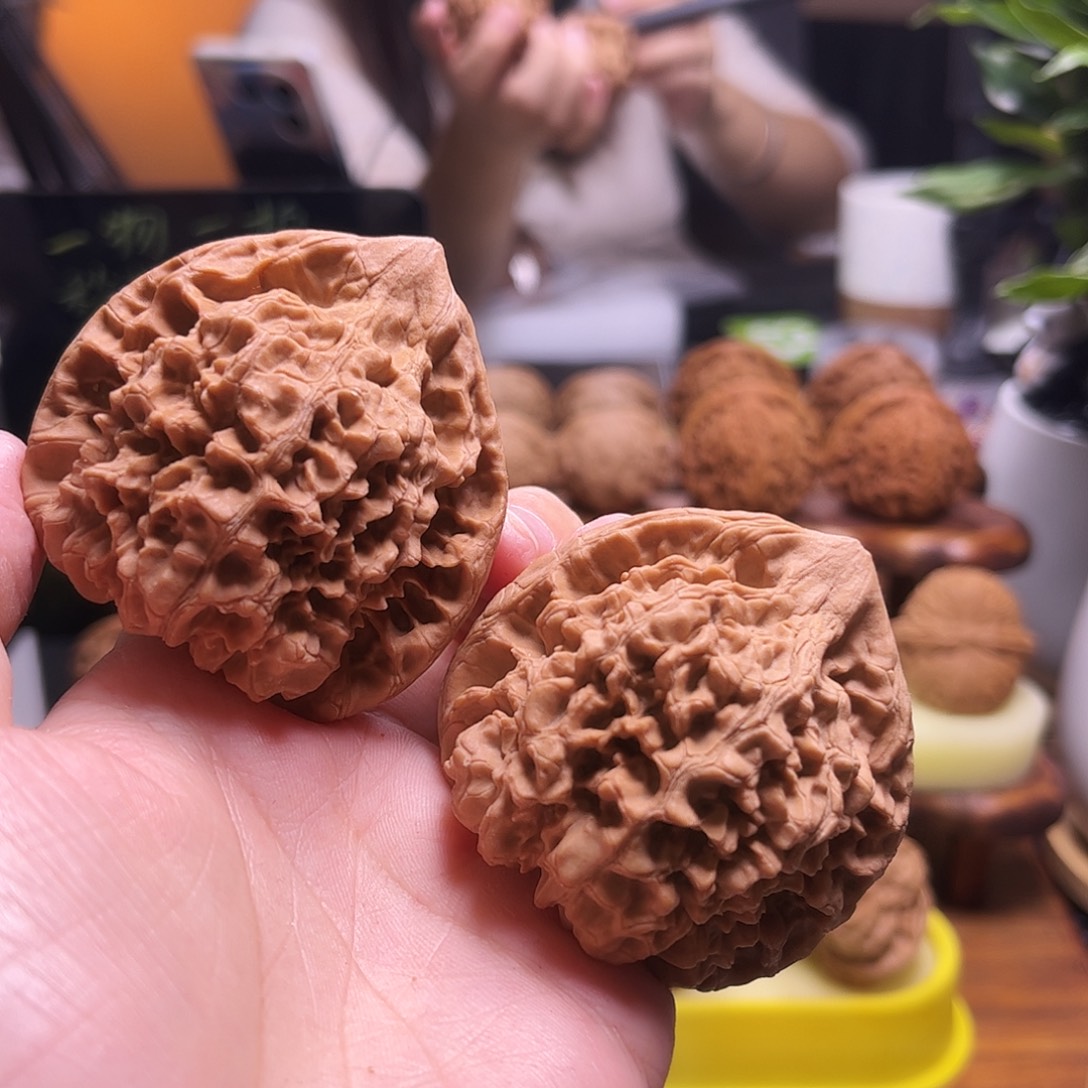 港***博把件文玩核桃53尺白茬官帽43