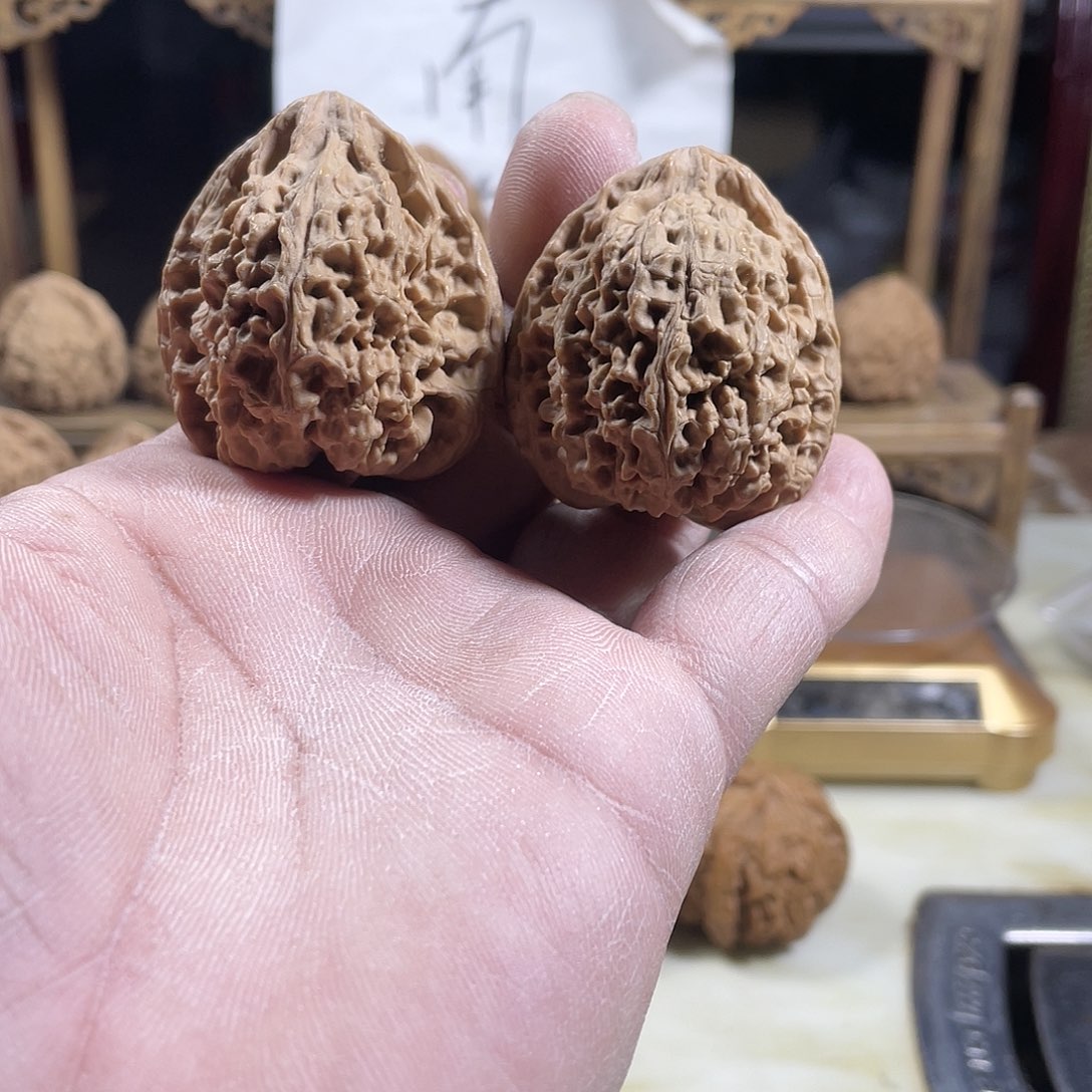 桃核吊坠西****询文玩核桃南将石