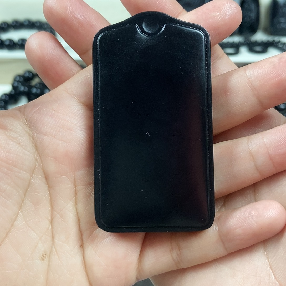 和田玉（墨玉）无事牌珠宝级未镶嵌