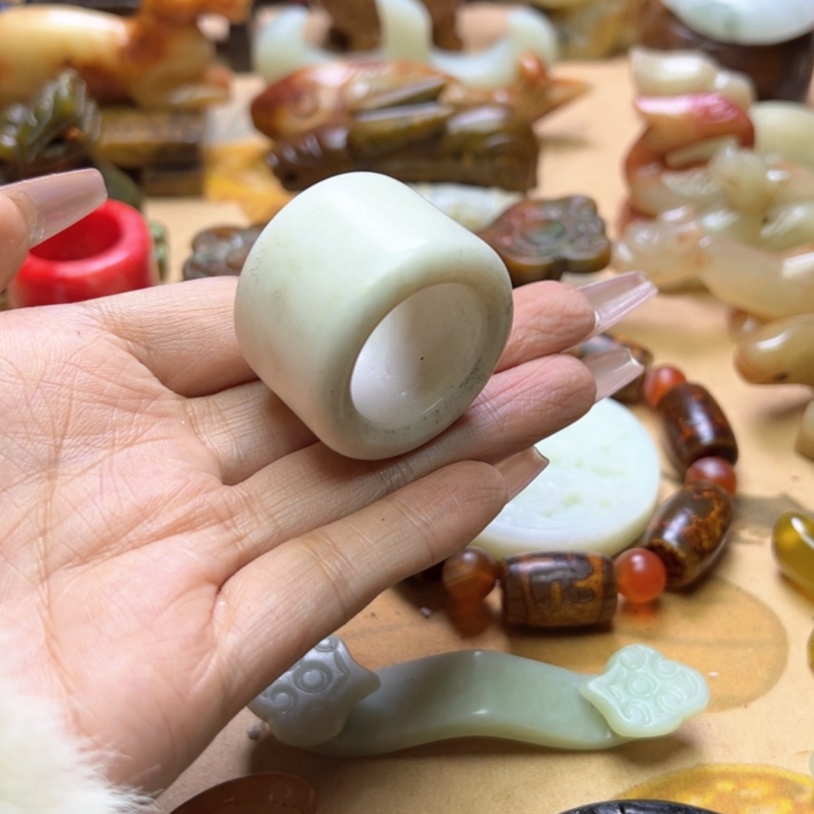 【闪购商品】蛇纹石玉颈饰未镶嵌