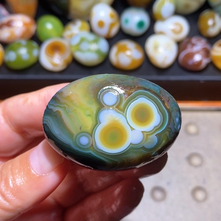 玛瑙/玉髓未镶嵌珠宝半成品