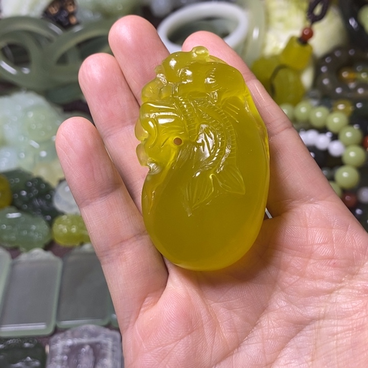 岫玉岫玉挂件未镶嵌溜*瓦