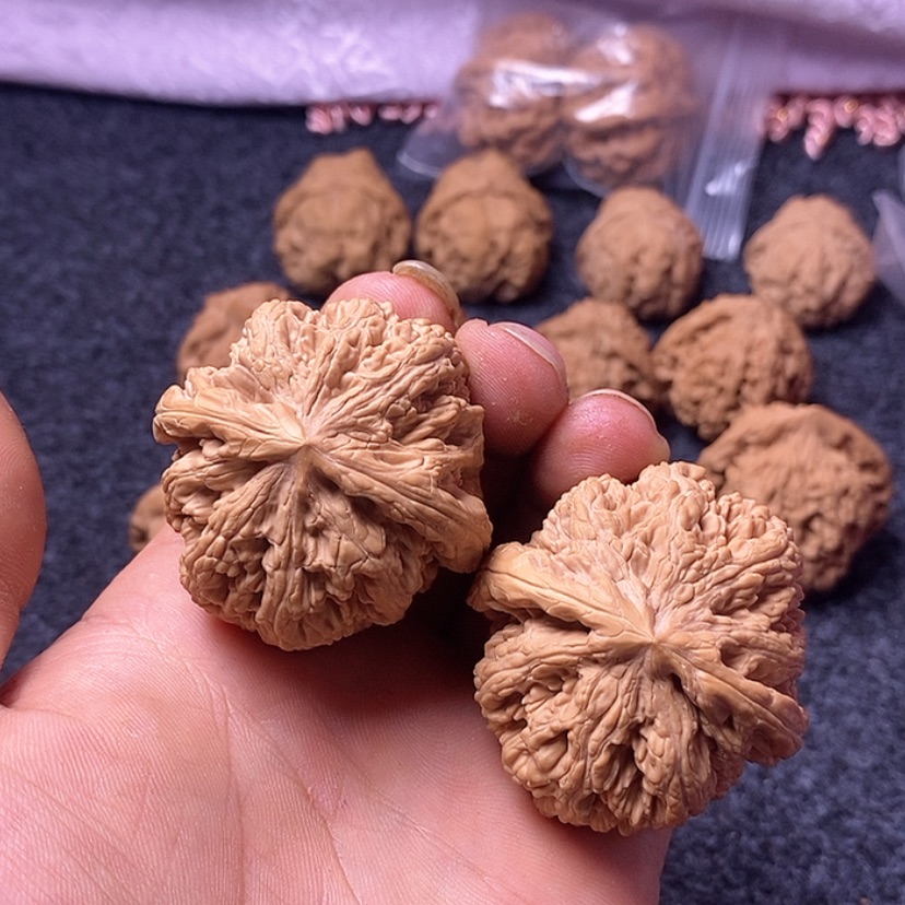 【闪购商品】文玩核桃吊坠45大粗筋