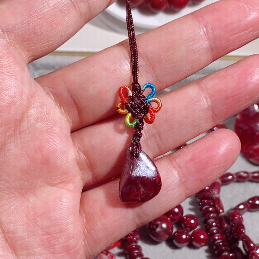 天然辰砂原矿挂坠