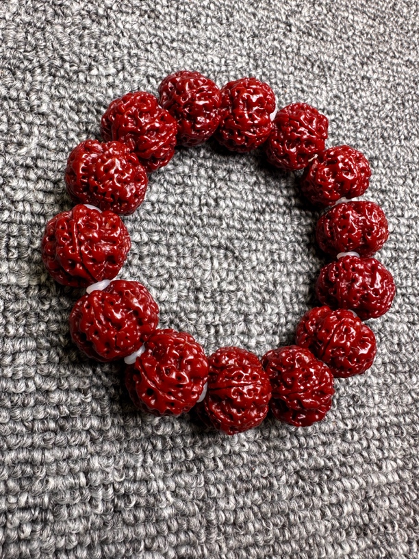 大金刚手串21➕ 机刷牛津红颜色 老树原桩籽 梅花双龙纹