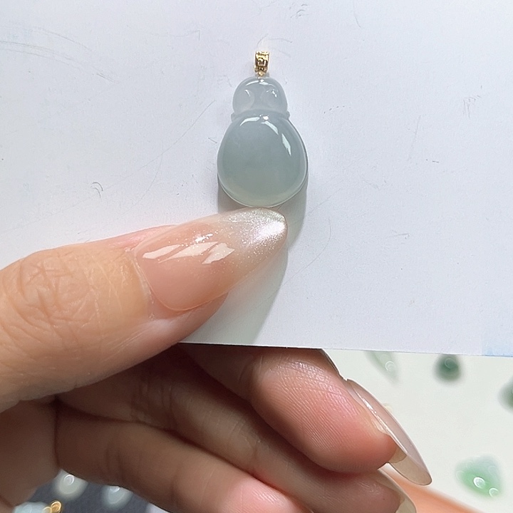 颈饰18K金镶嵌翡翠