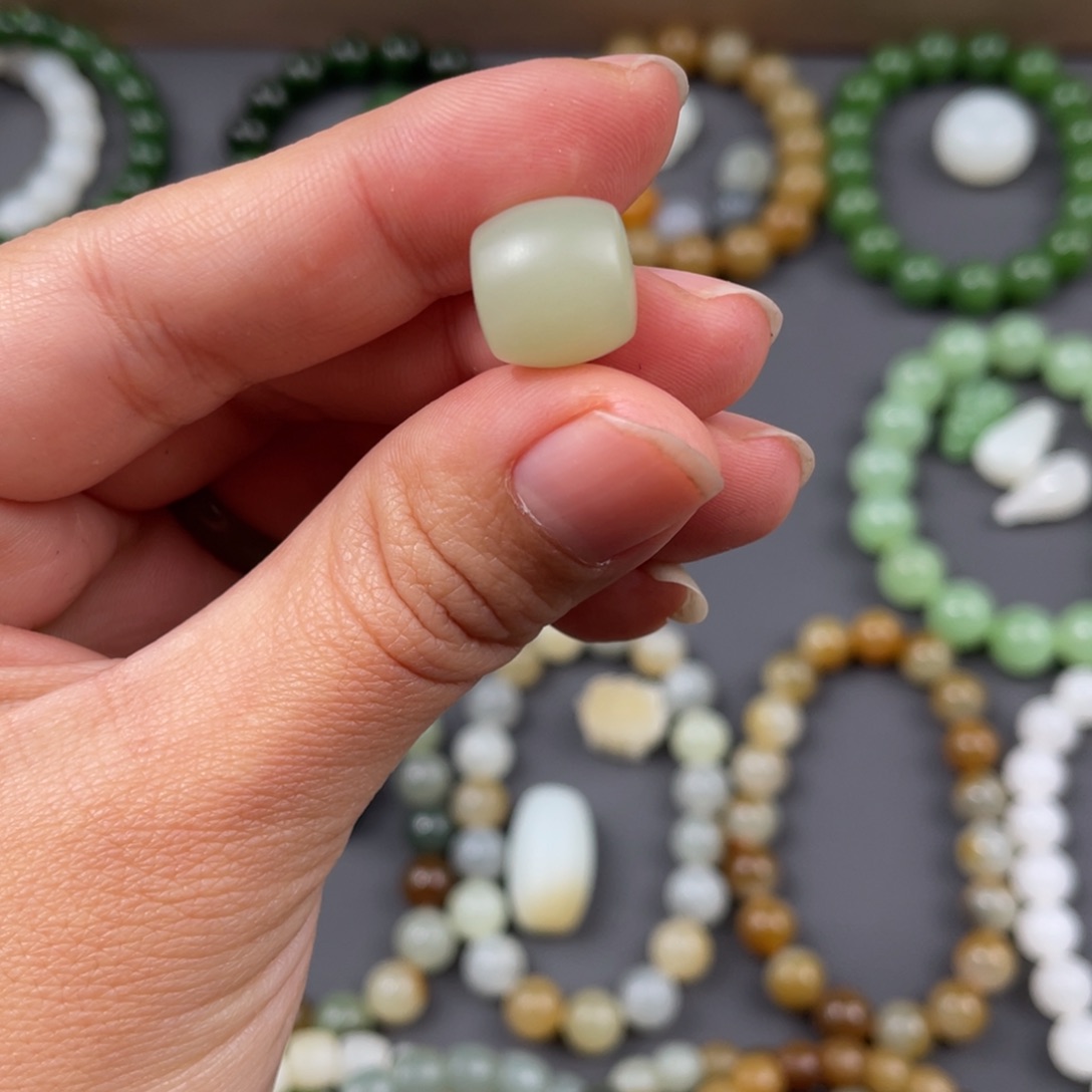 和田玉手串未镶嵌对*起