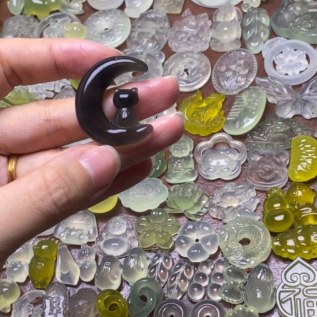 蛇纹石玉合金项链