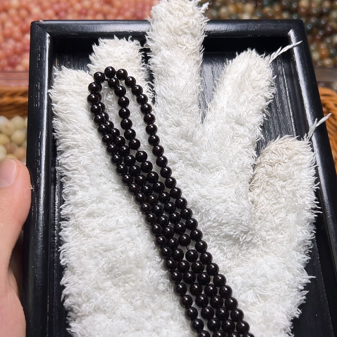 白玉菩提吊坠卡6黑珠108颗左右一条