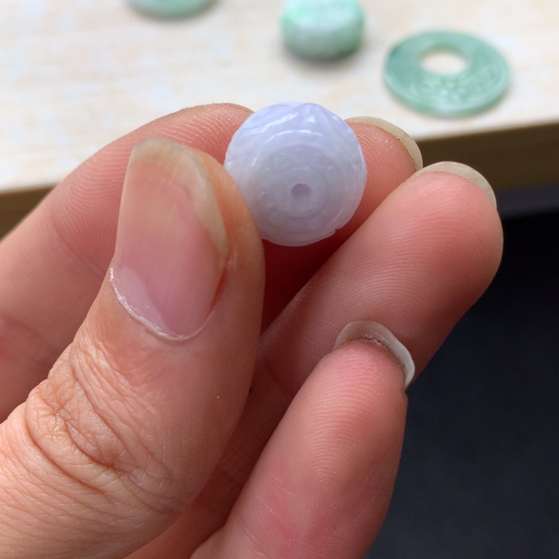 翡翠未镶嵌颈饰吊坠